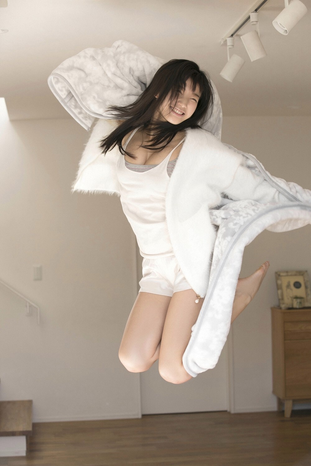 YS-Web-Vol.811 Yuka Ogura 小倉優香 女神降臨